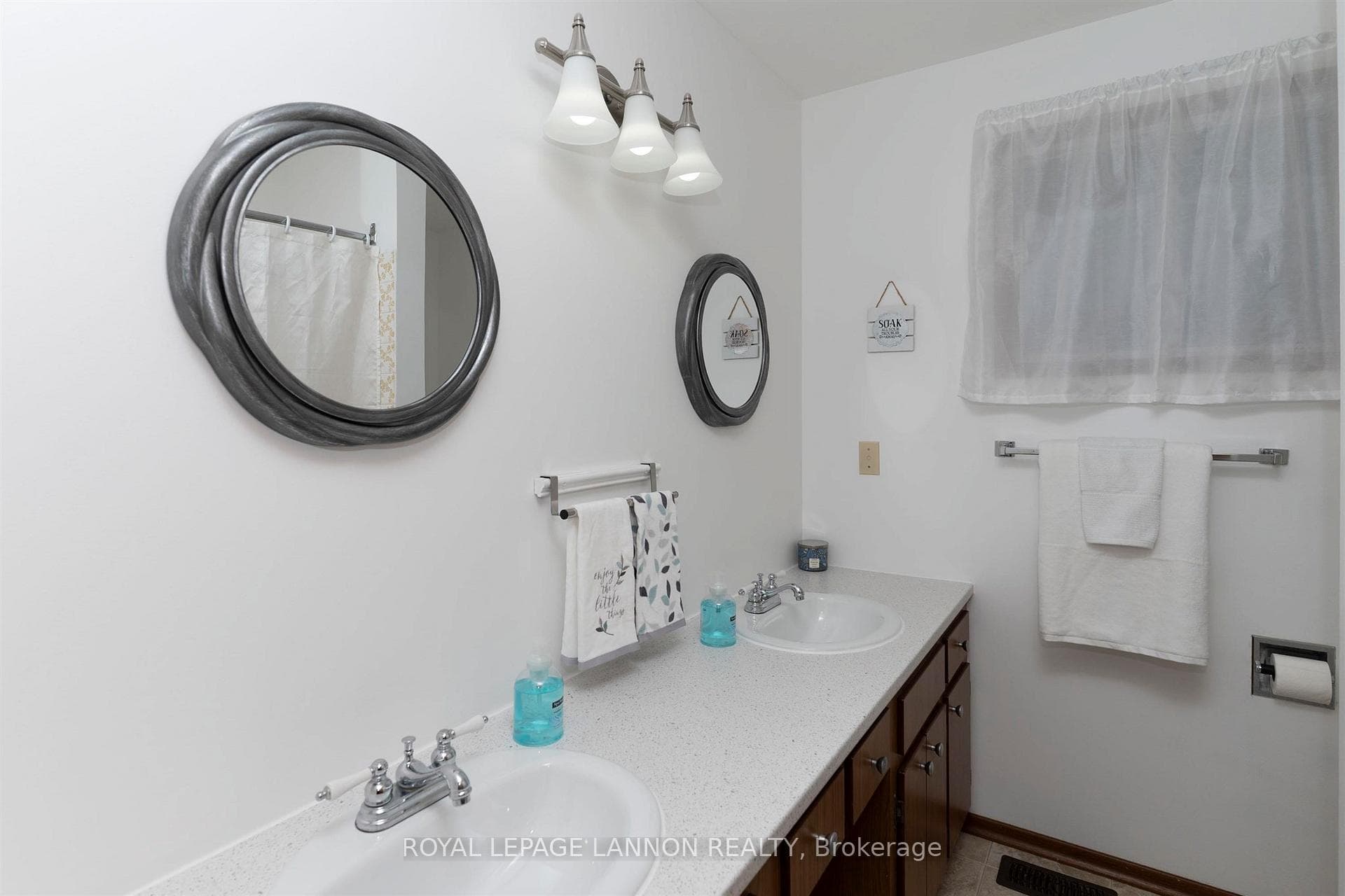 224 Anten Street photo 12