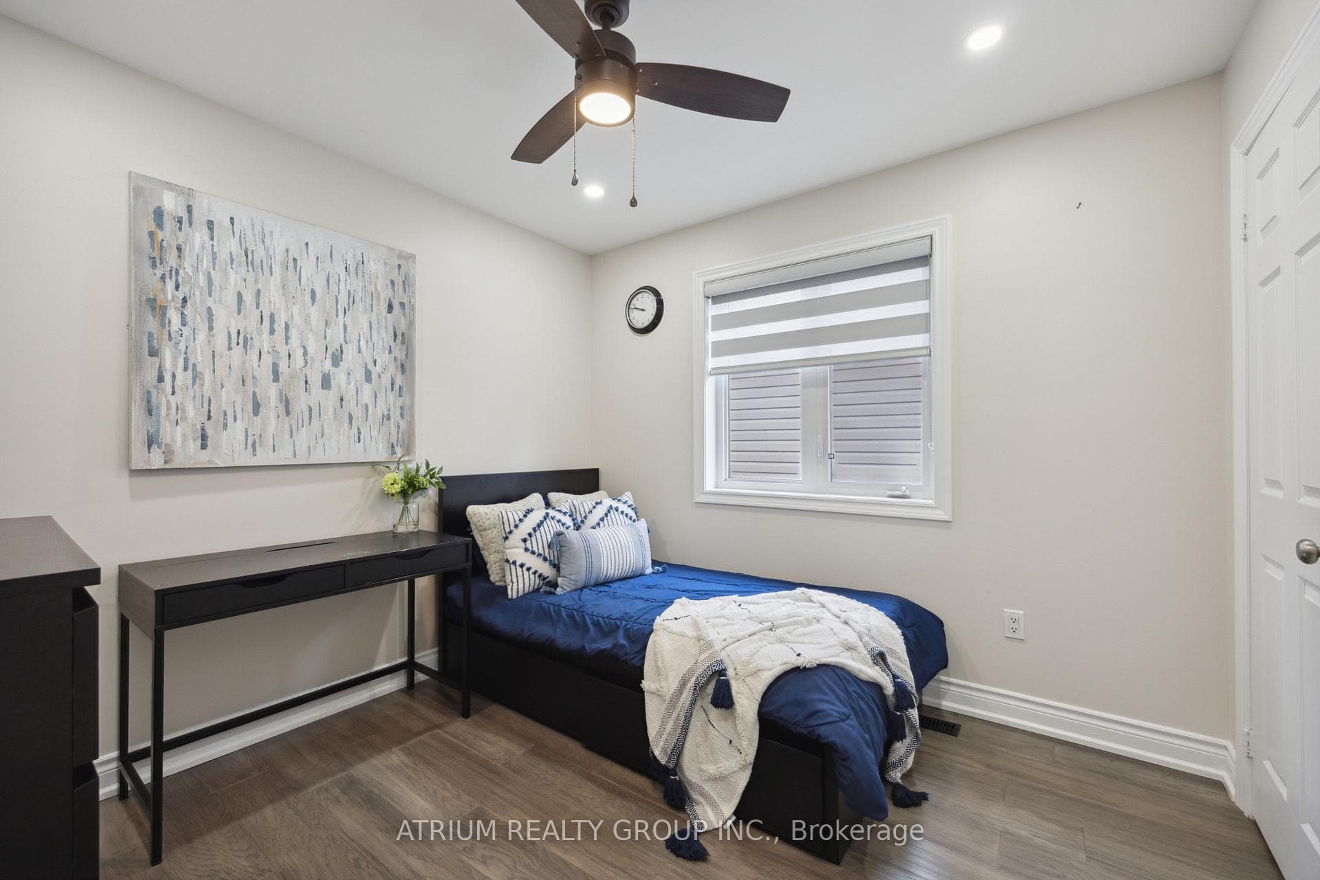 73 Donlevy Crescent photo 31