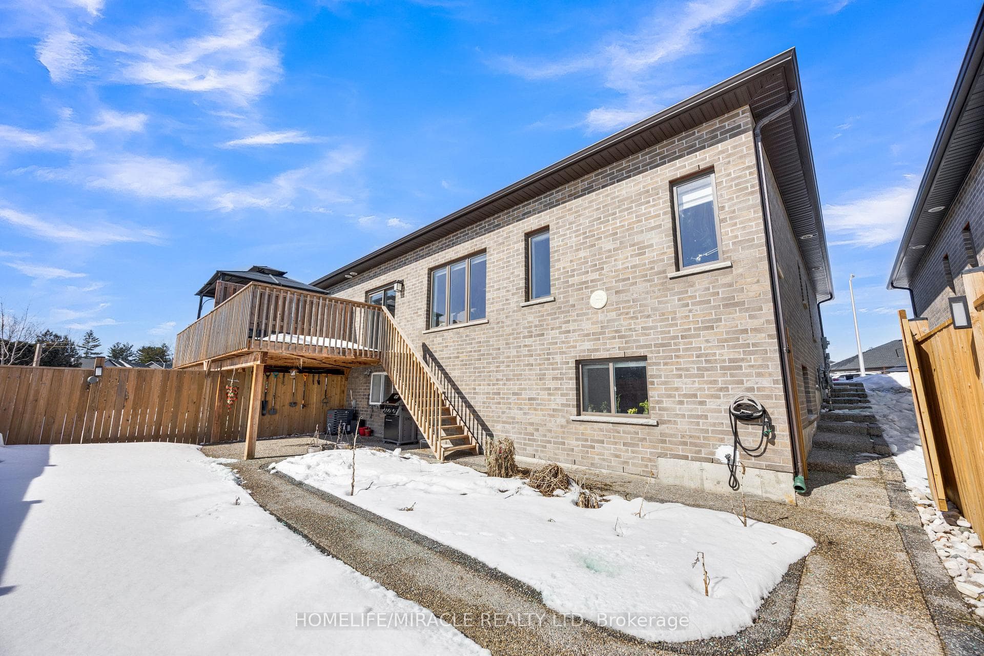 78 Matheson Crescent photo 41