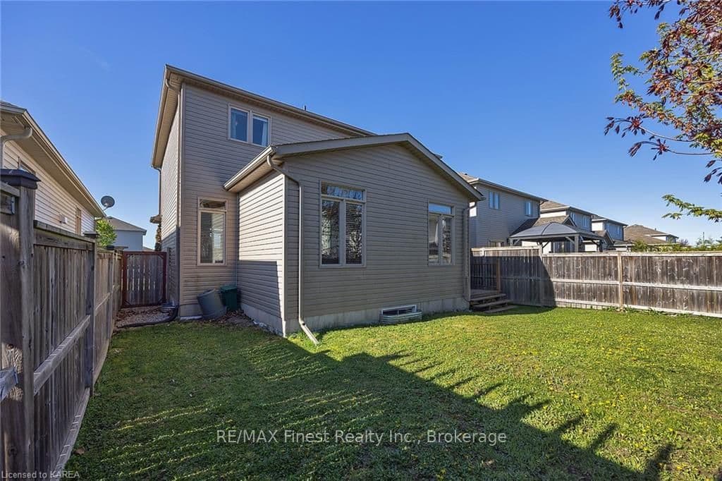 1332 GRACE Avenue photo 44