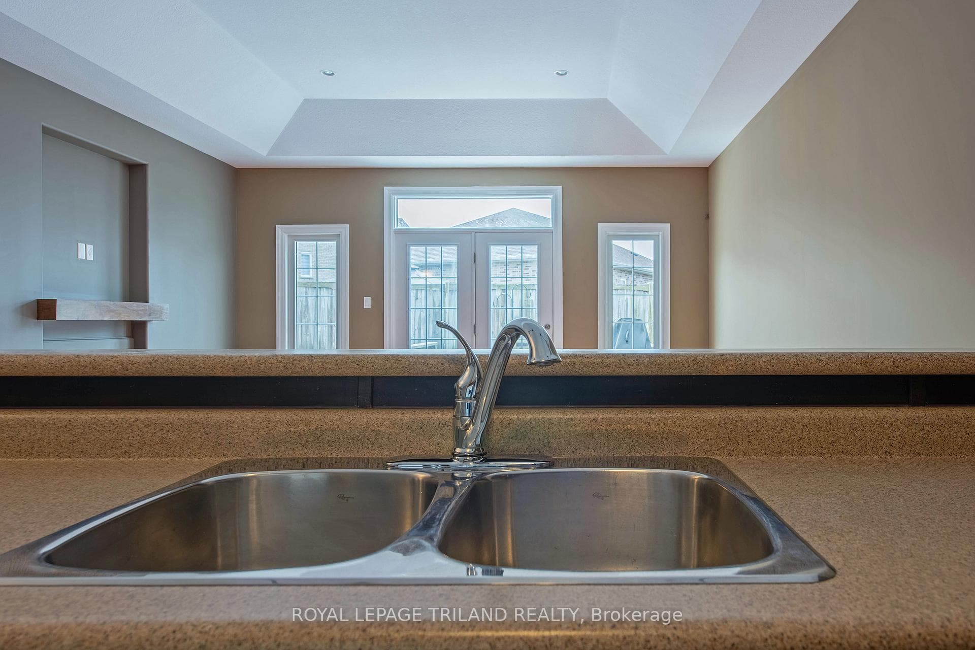 1571 Coronation Drive Unit 9 photo 15