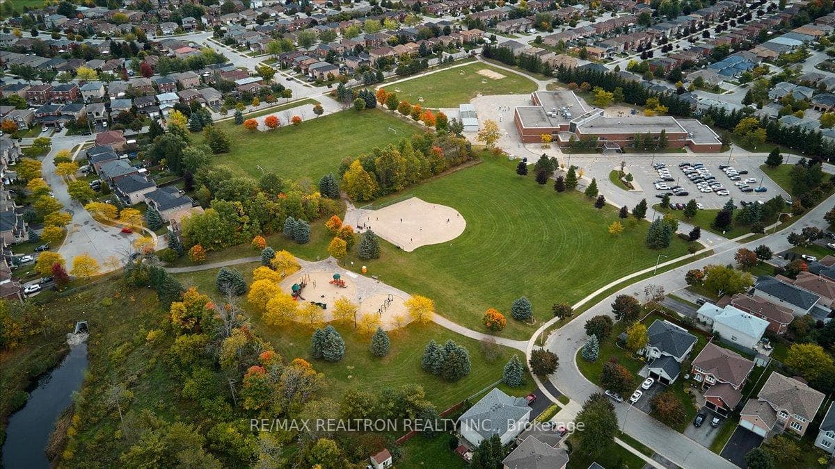17 Timothy Lane photo 28