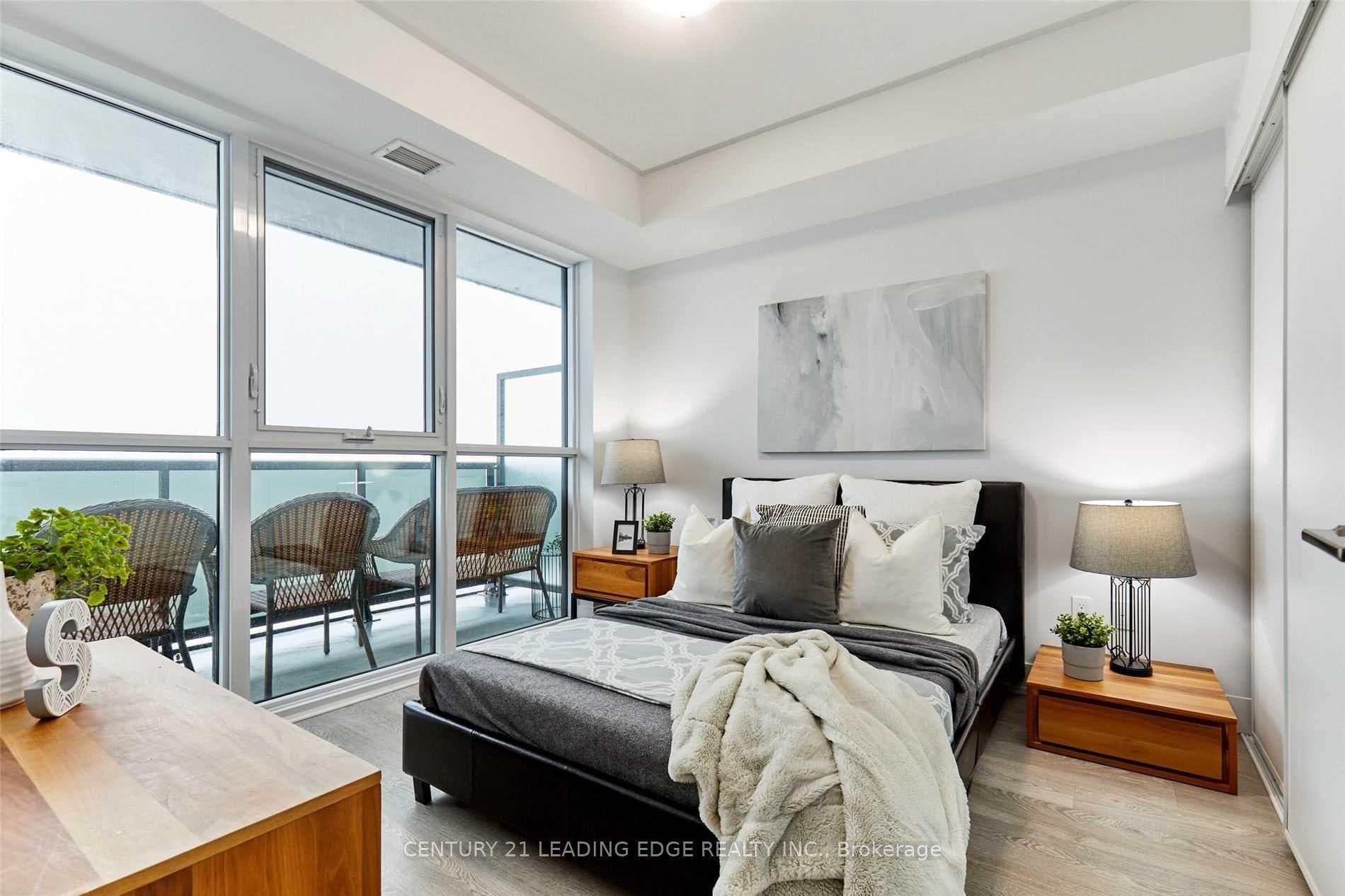 2550 Simcoe Street Unit 1911 photo 16