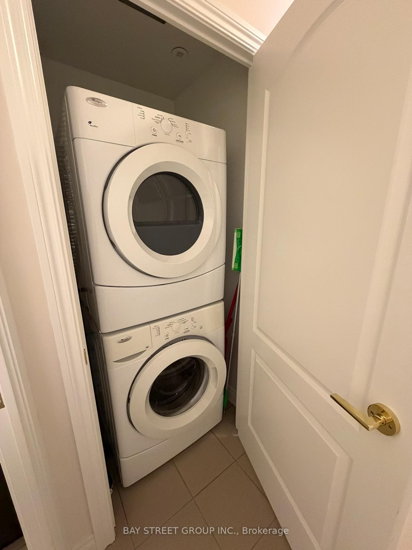 11211 Yonge Street Unit 1002 photo 5