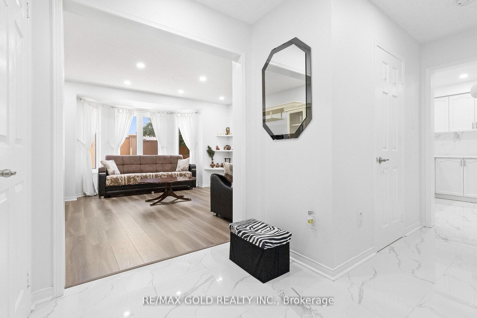 40 Blue Spruce Street photo 7