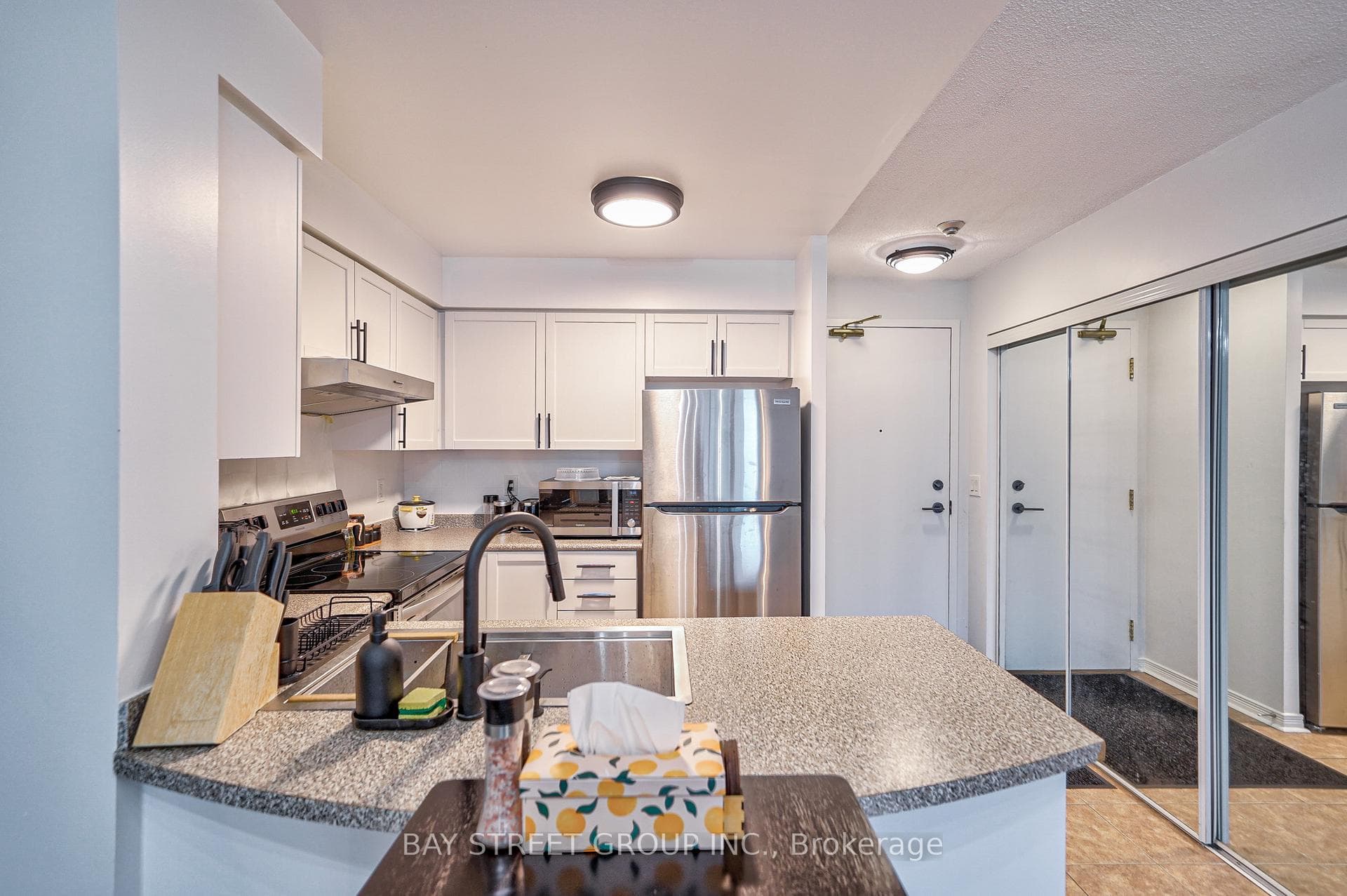 5500 Yonge Street Unit 803 photo 12