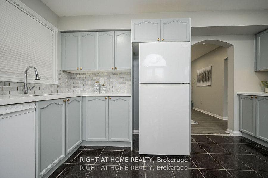 1724 Samuelson Circle photo 14