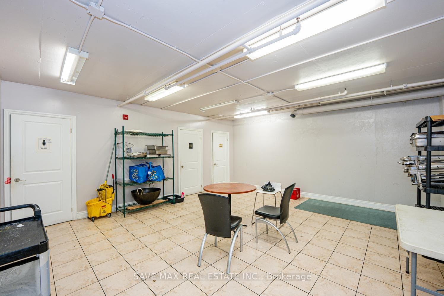 918 Dundas Street Unit C2-C3 photo 34