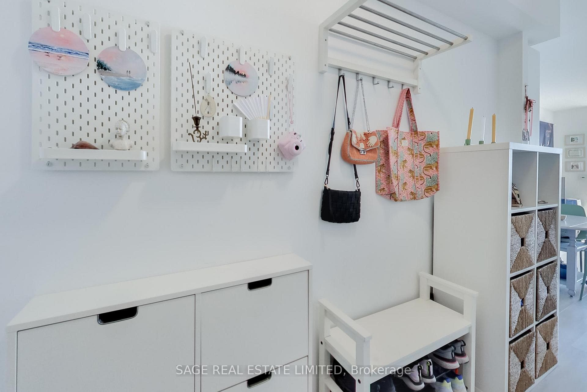 1787 St Clair Avenue Unit 801 photo 3