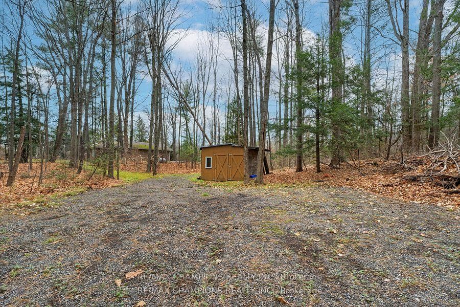 16548 7th Concession Road photo 33