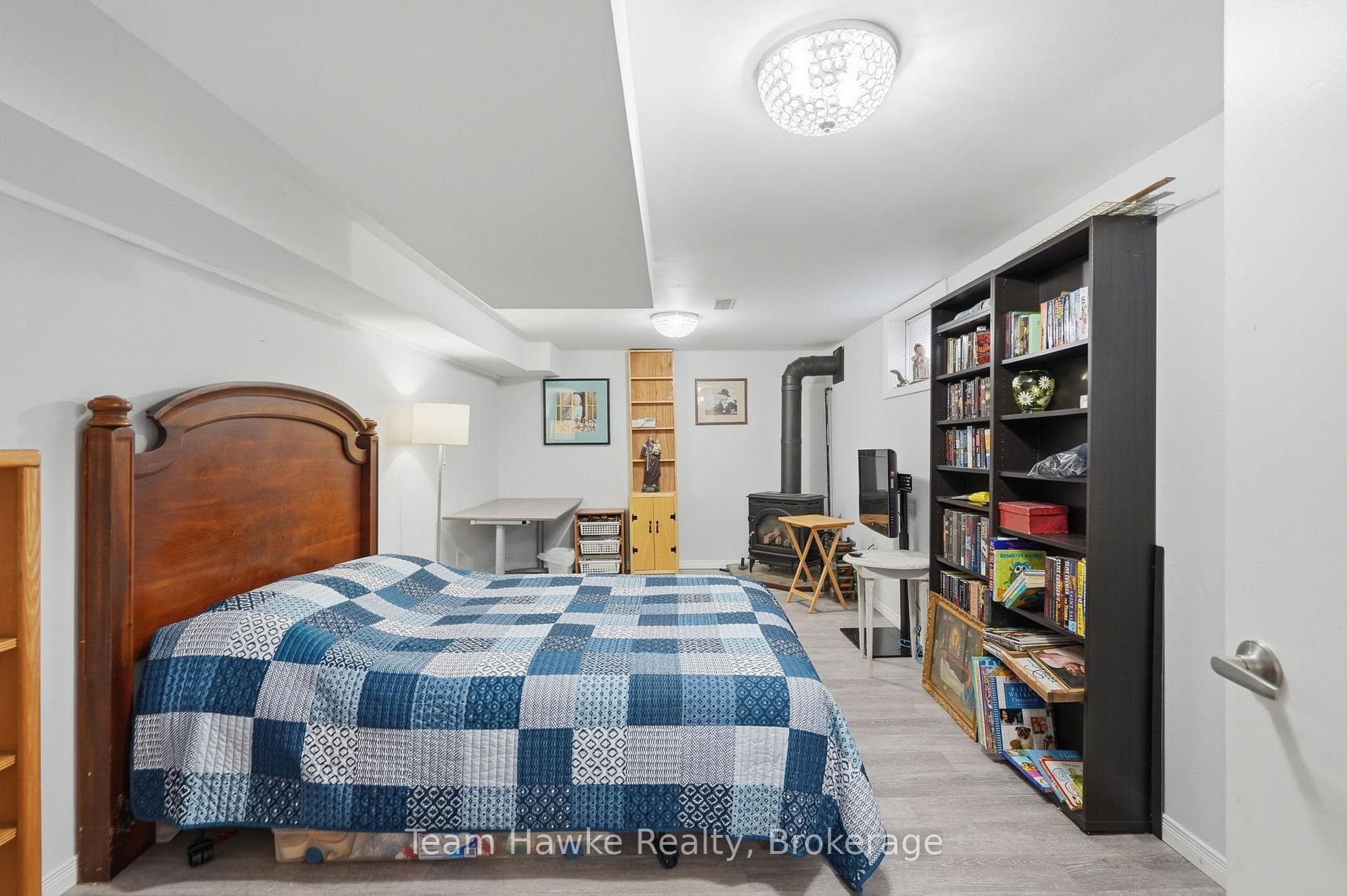 291 Ellen Street photo 25