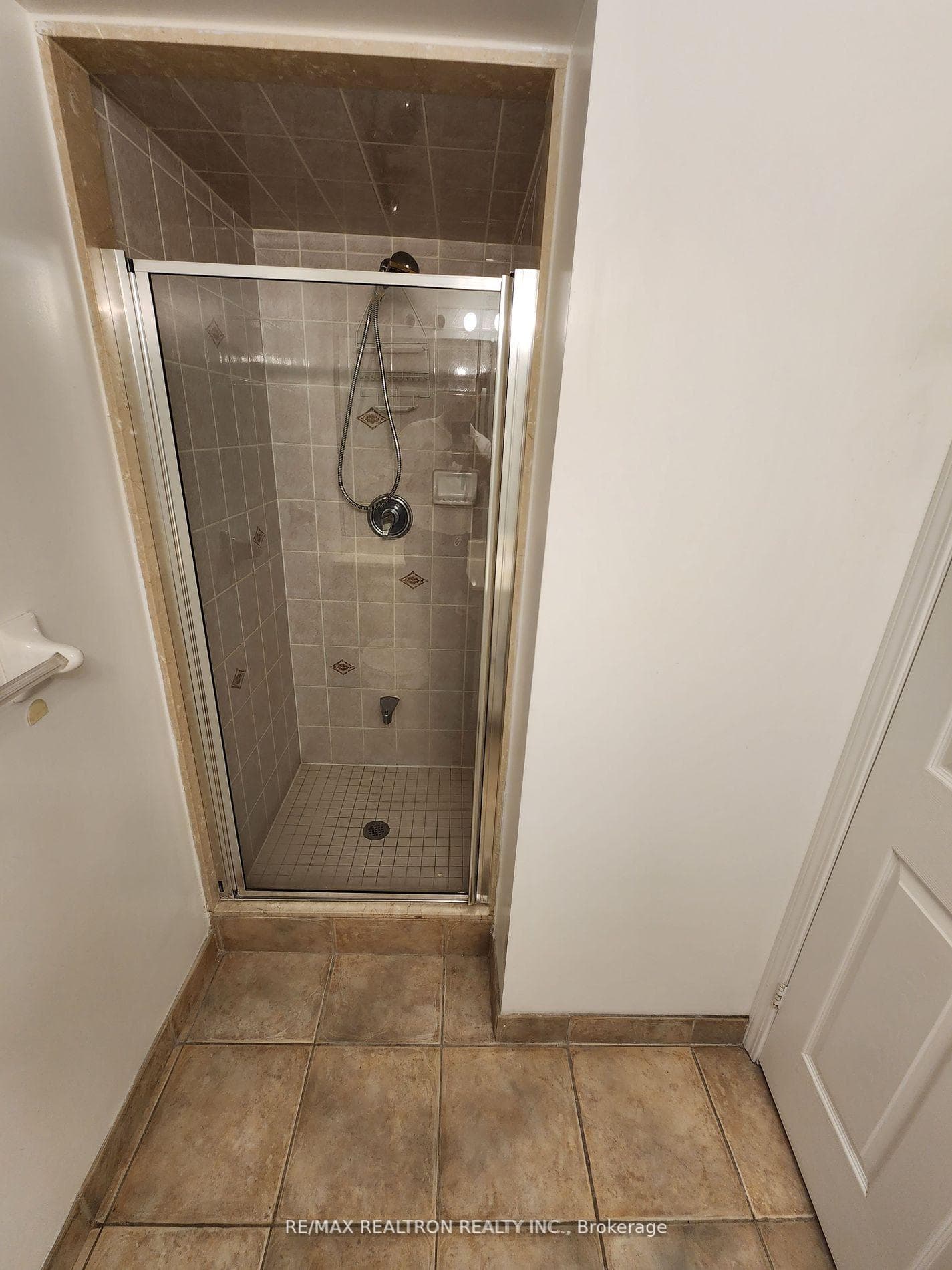 33 Empress Avenue Unit 1112 photo 10