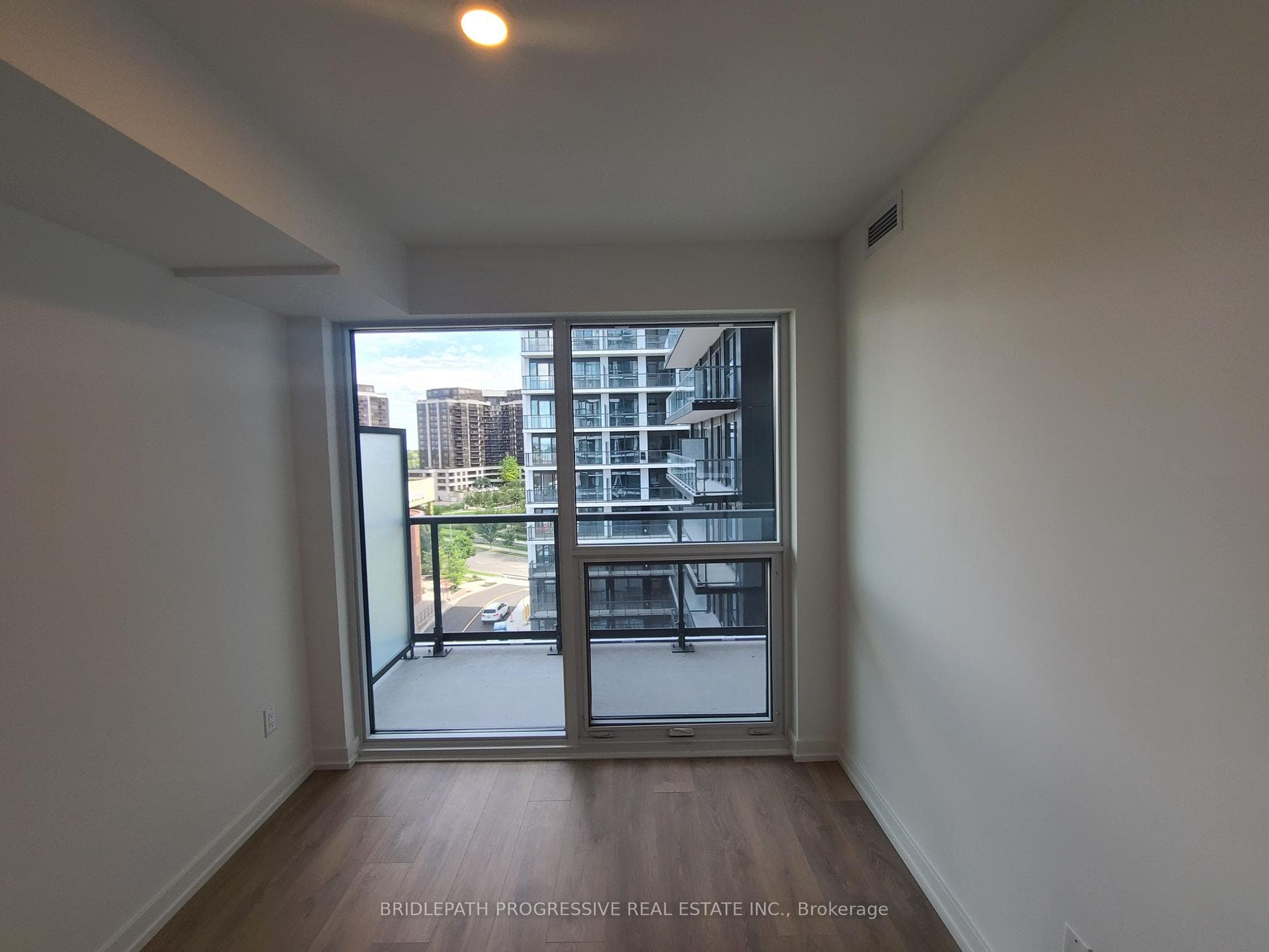 1100 Sheppard Avenue Unit 832 photo 8