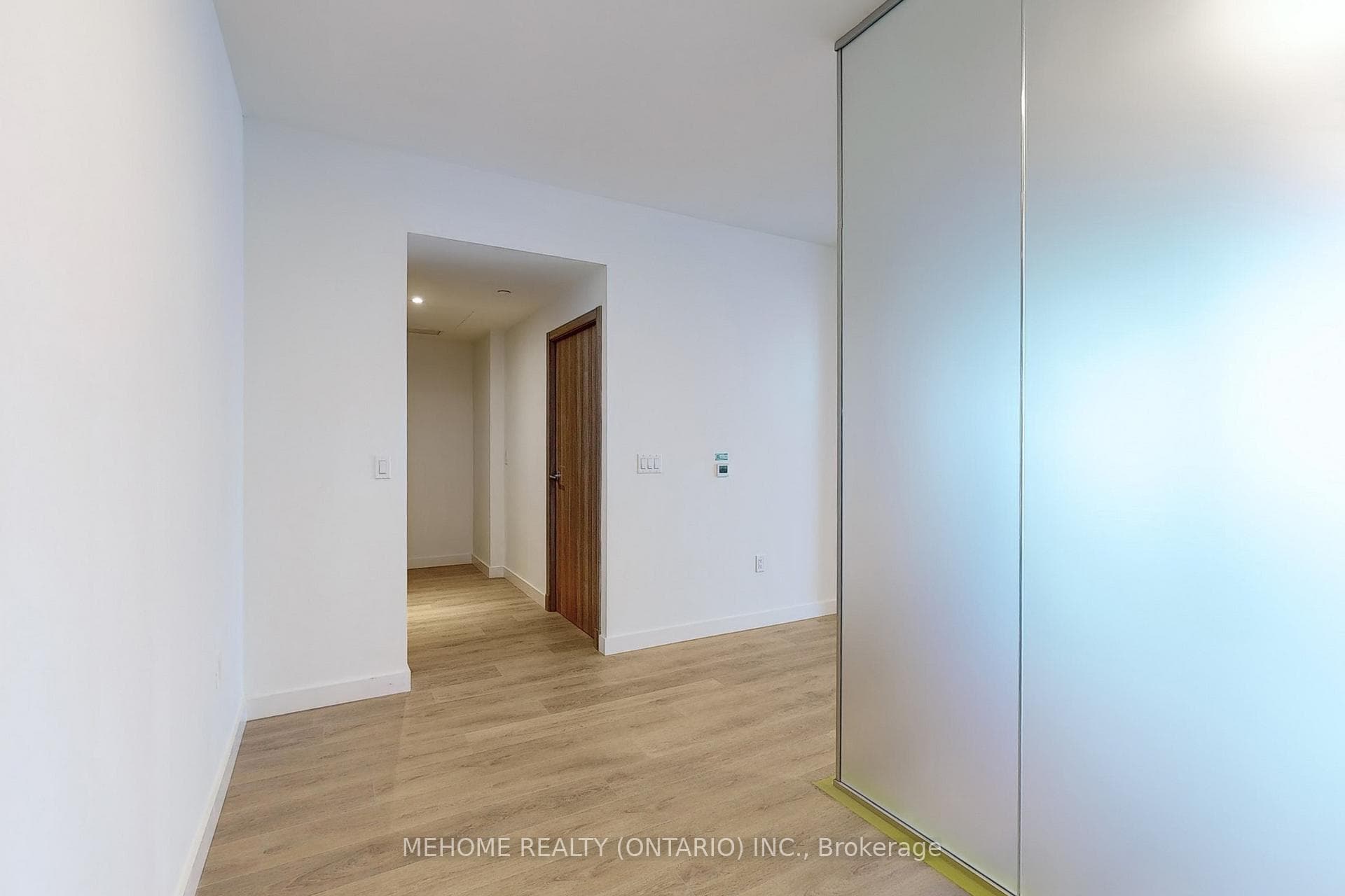 25 McMahon Drive Unit 506 photo 19