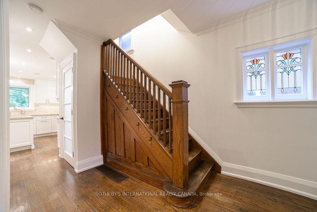 43 Manor Road photo 12