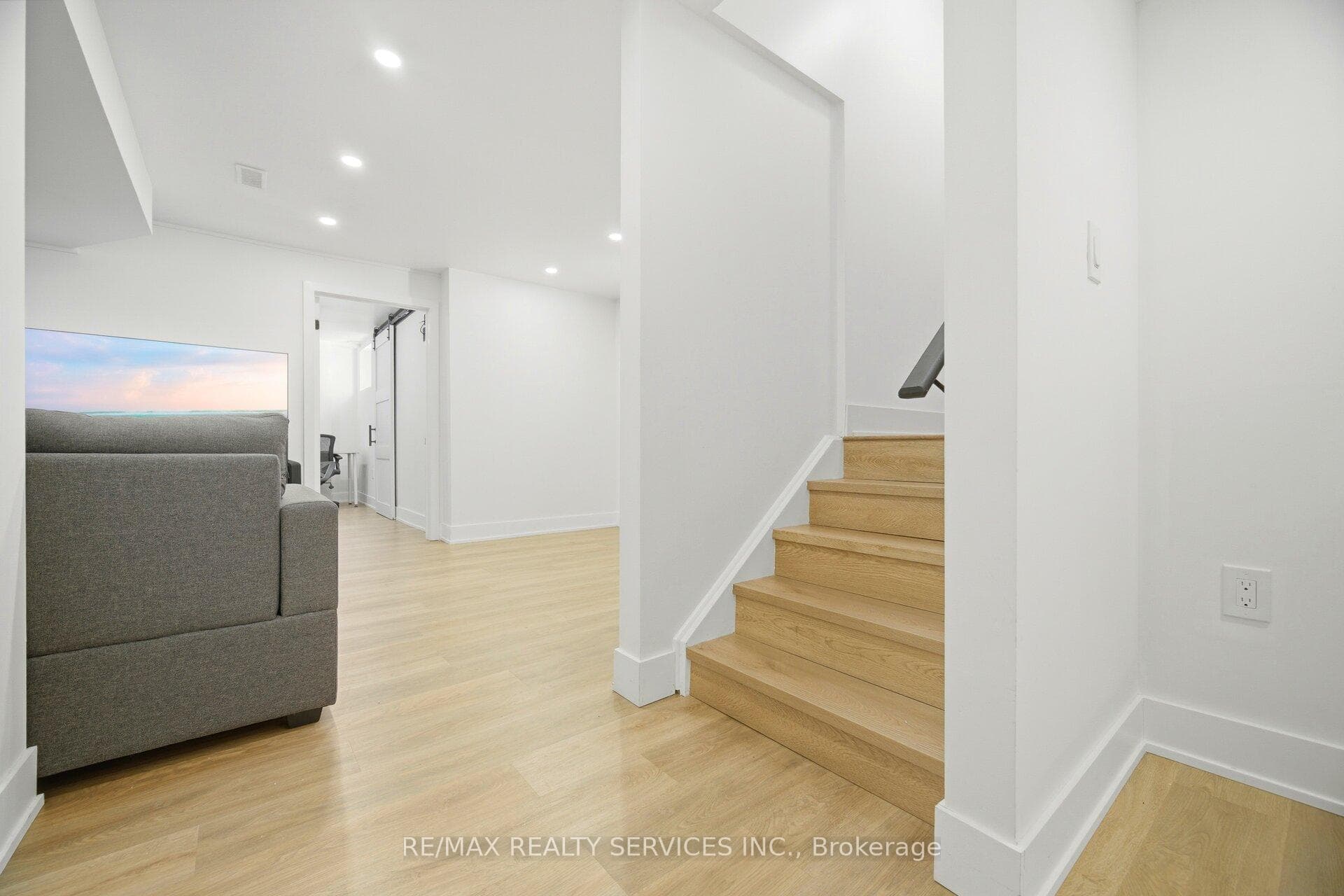118 Tundra Road photo 31