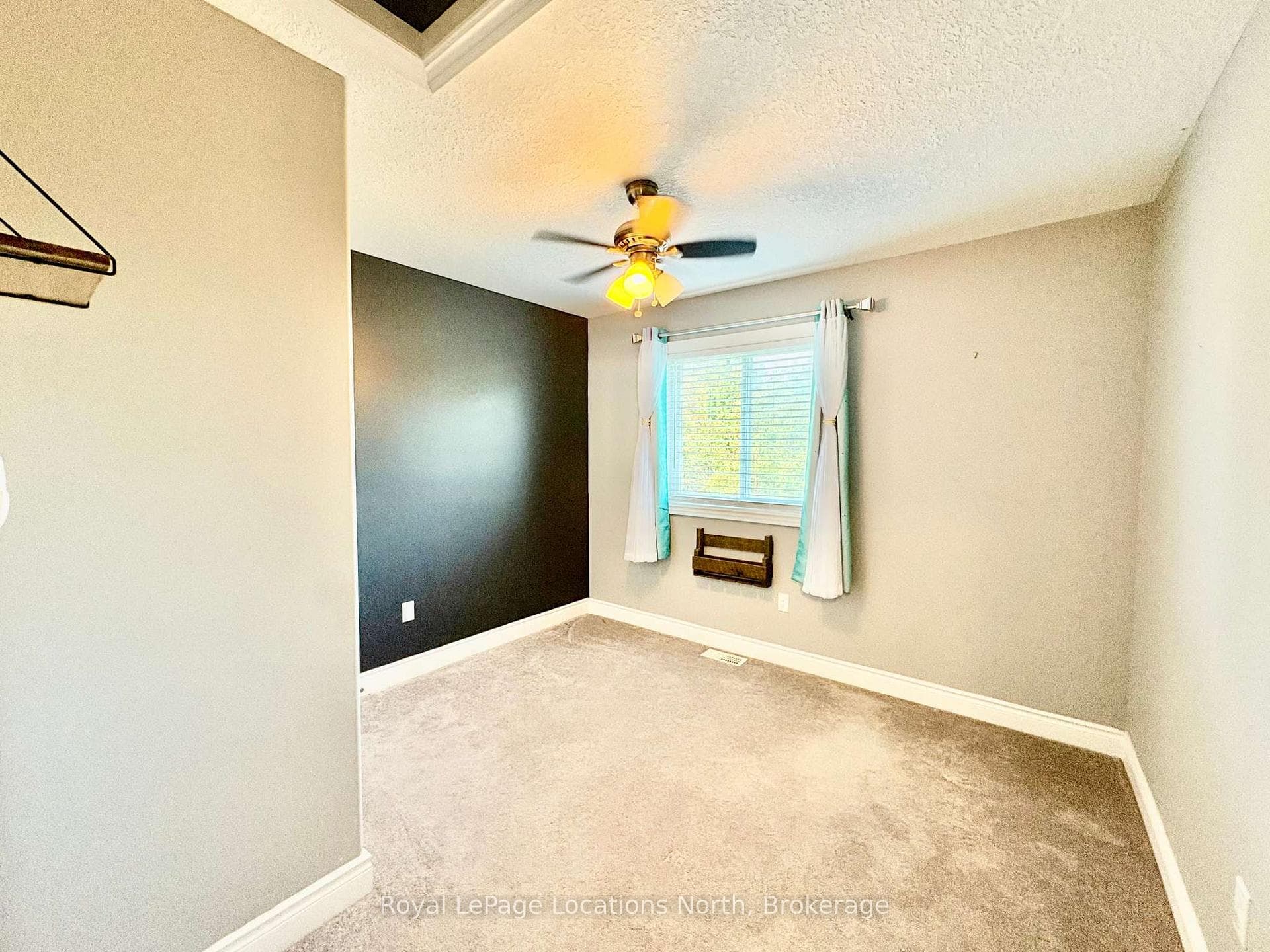 74 Garbutt Crescent photo 12