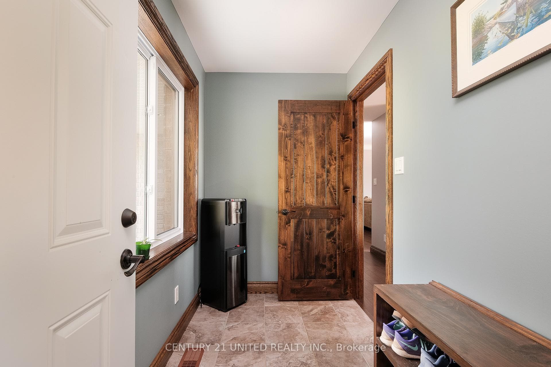 1188 Connaught Drive photo 8