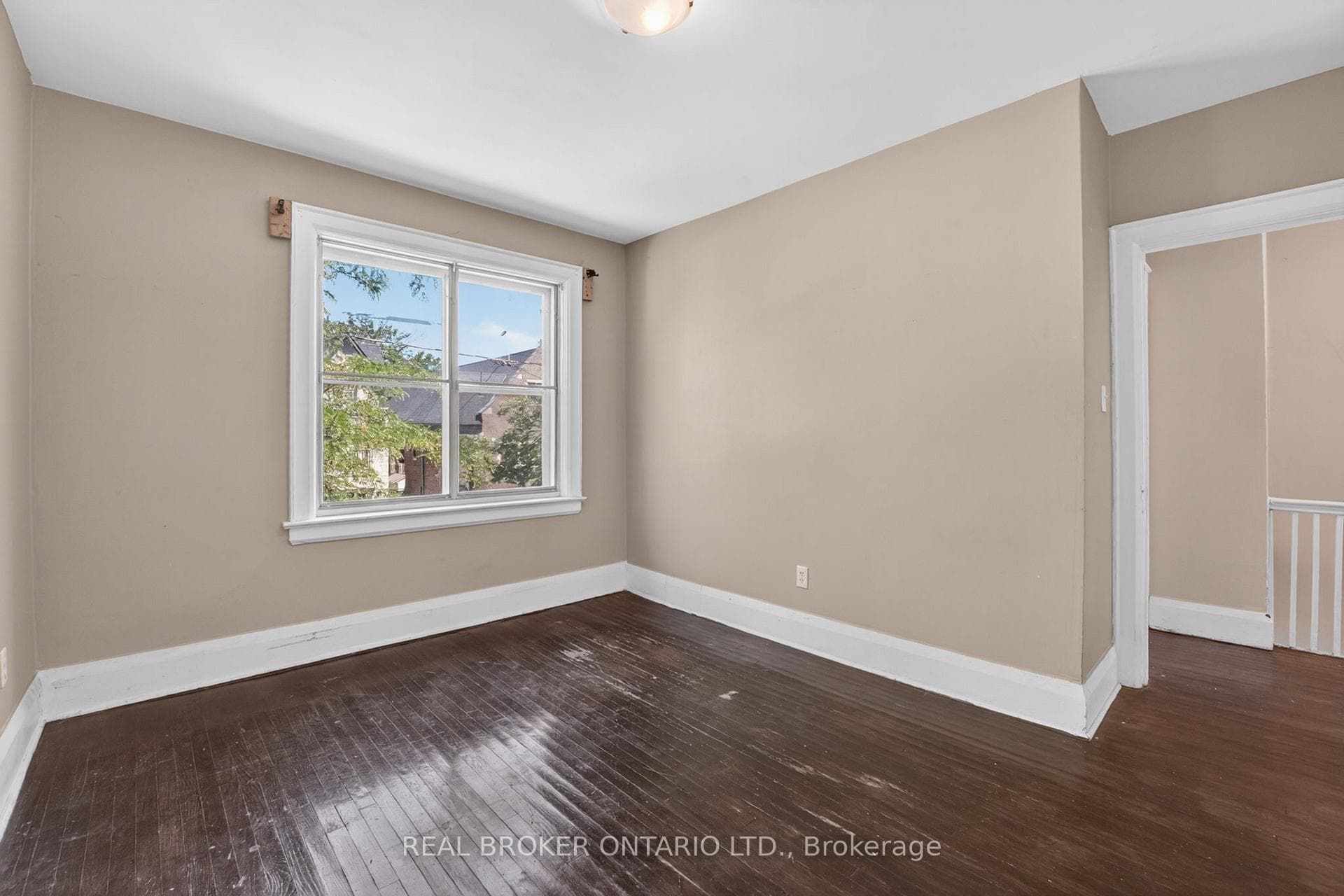 271 Manor Road photo 31