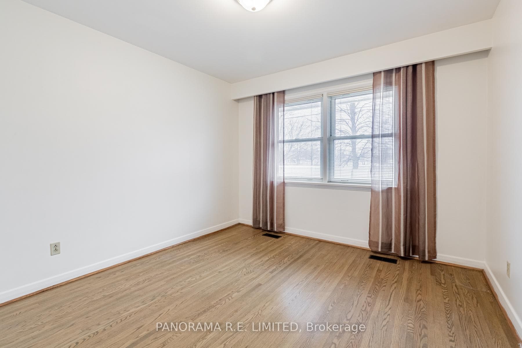 51 Laurelwood Crescent photo 13