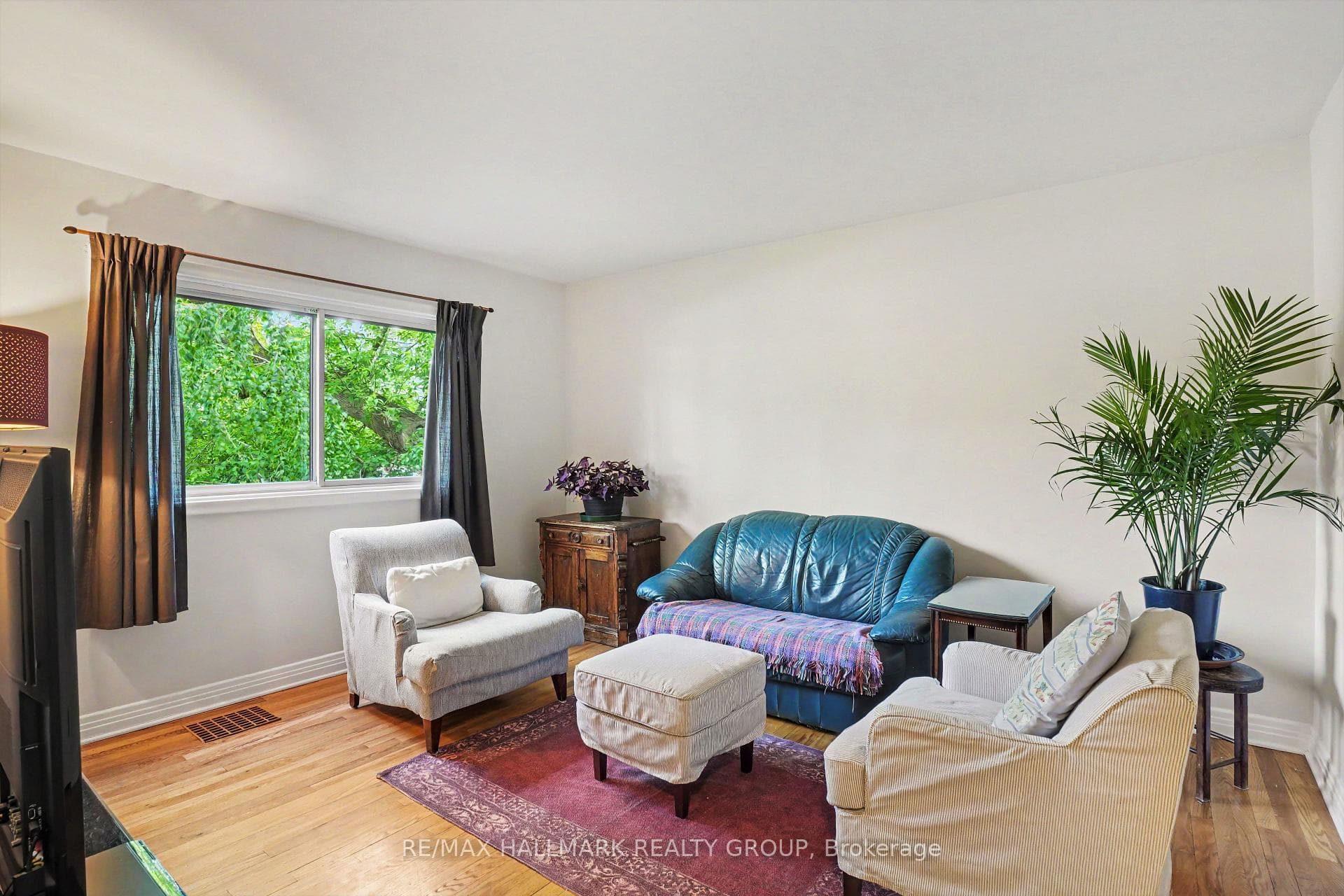 371 Sunnyside Avenue photo 12
