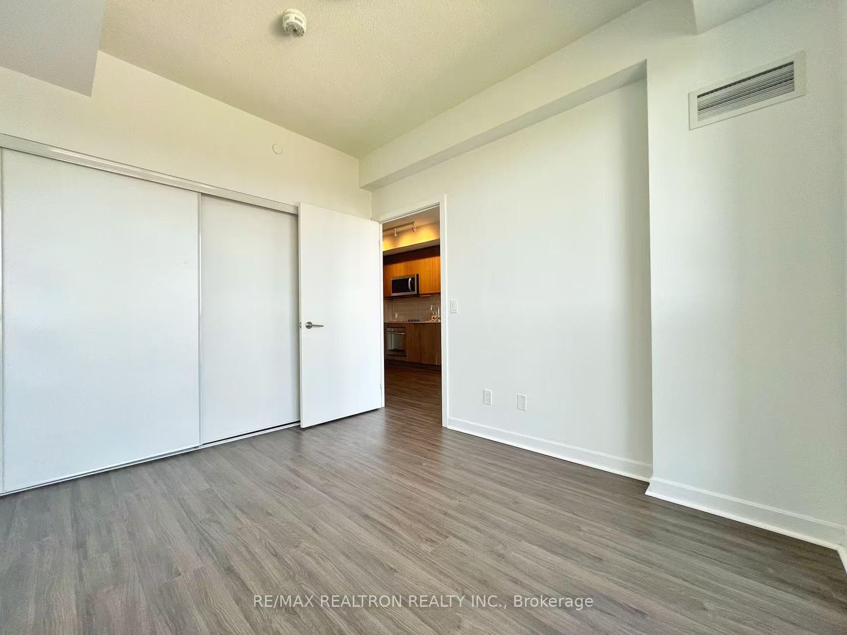 38 Forest Manor Road Unit 1803 photo 13