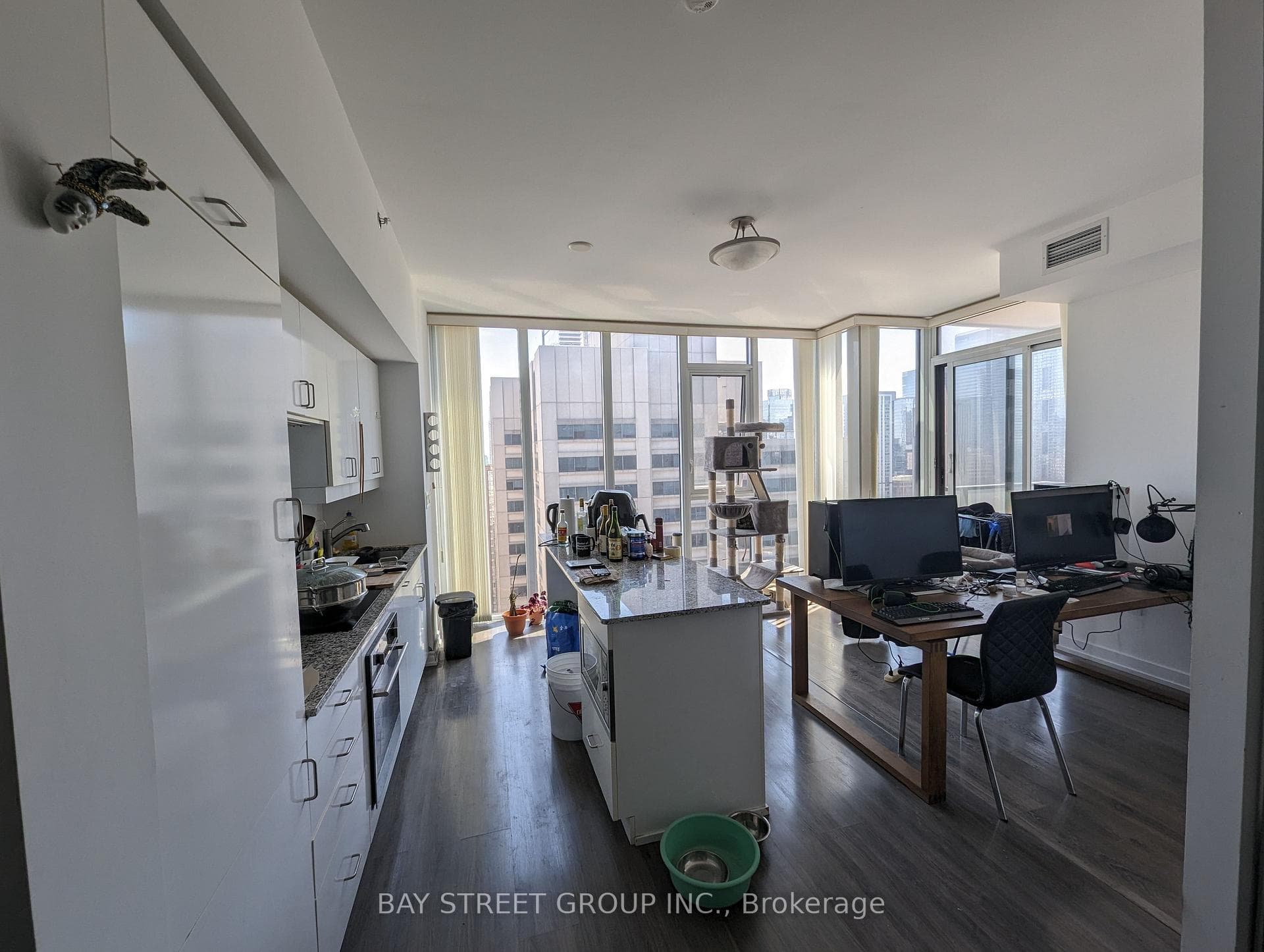 426 University Avenue Unit 2708 photo 4