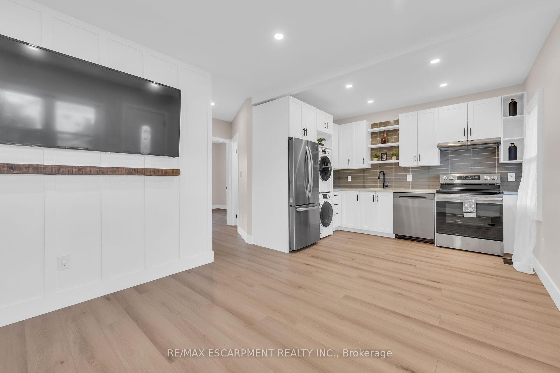 413 PALING Avenue photo 12