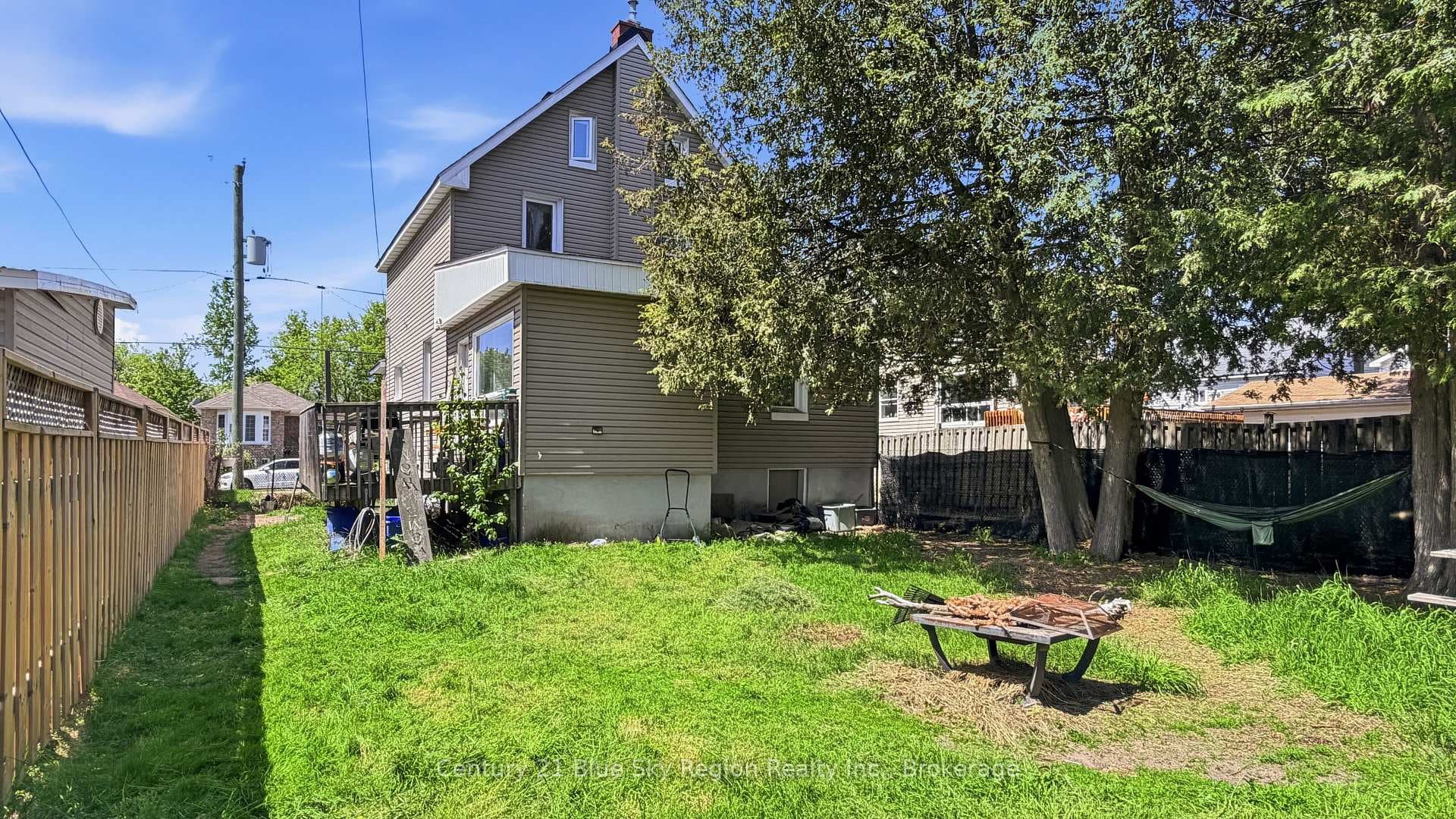 126 Third Avenue photo 16