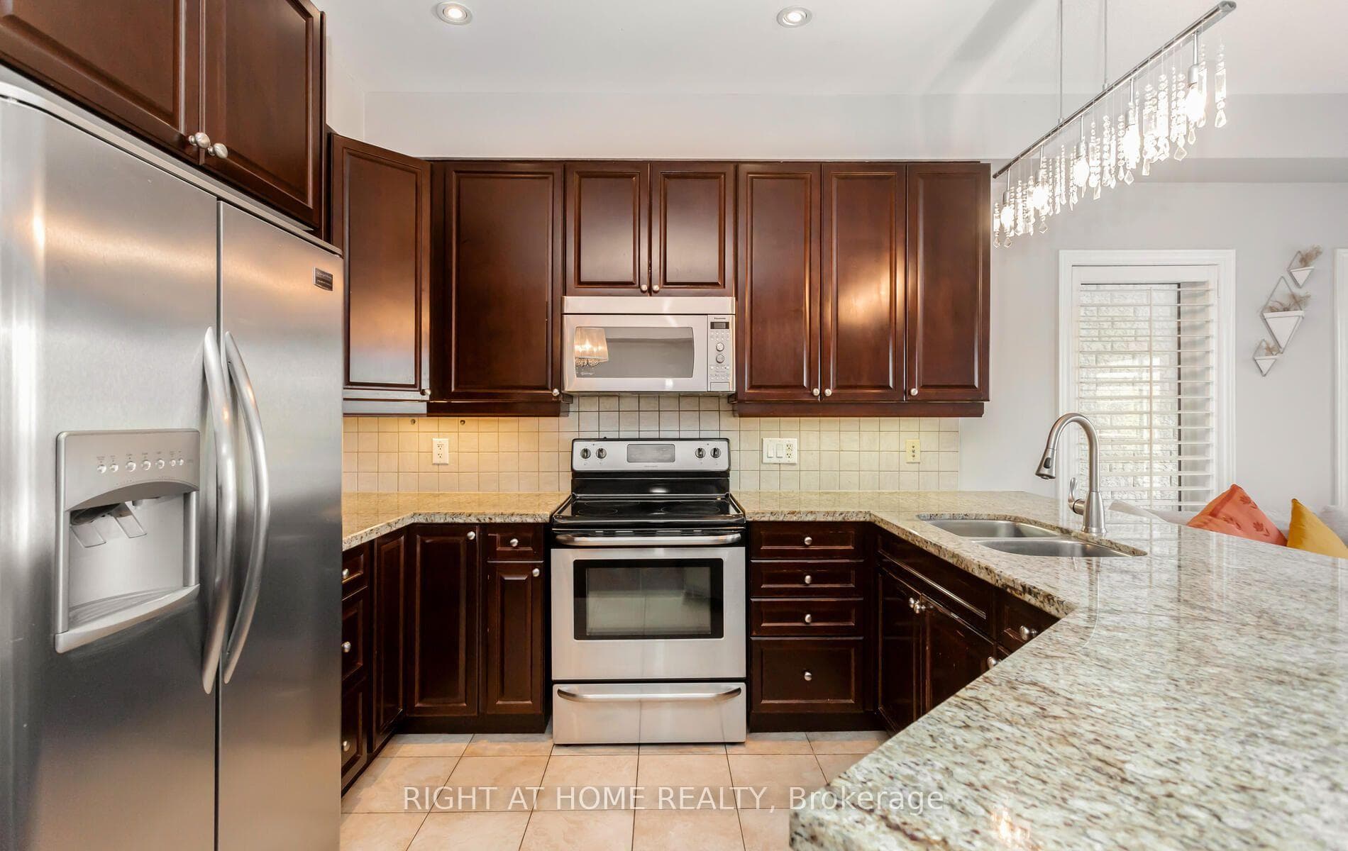 2419 Wasaga Drive photo 11