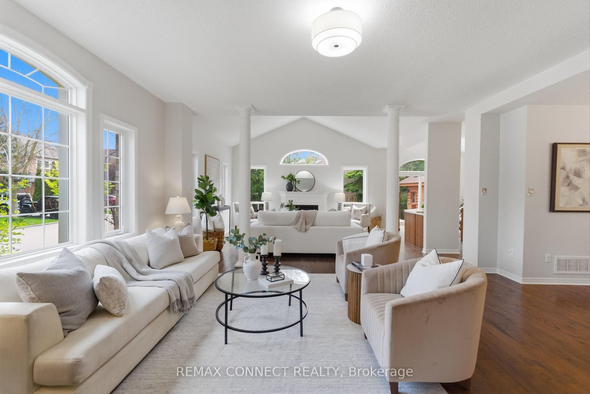 16 White Cedar Drive photo 9