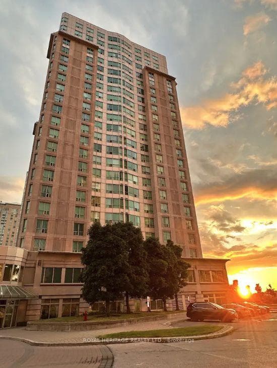 18 Lee Centre Drive Unit 2110 photo 1