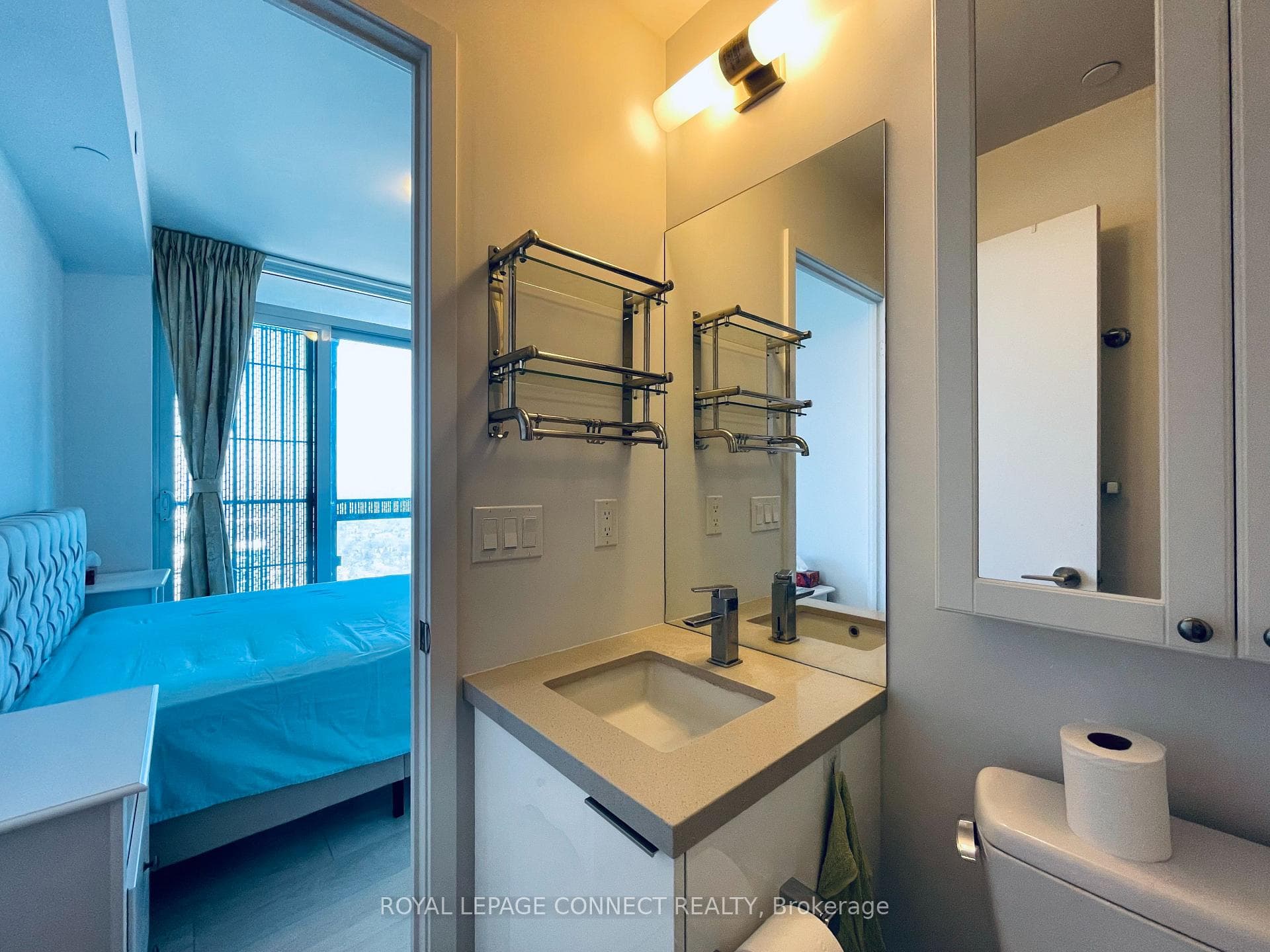 8 Eglinton Avenue Unit 4708 photo 27
