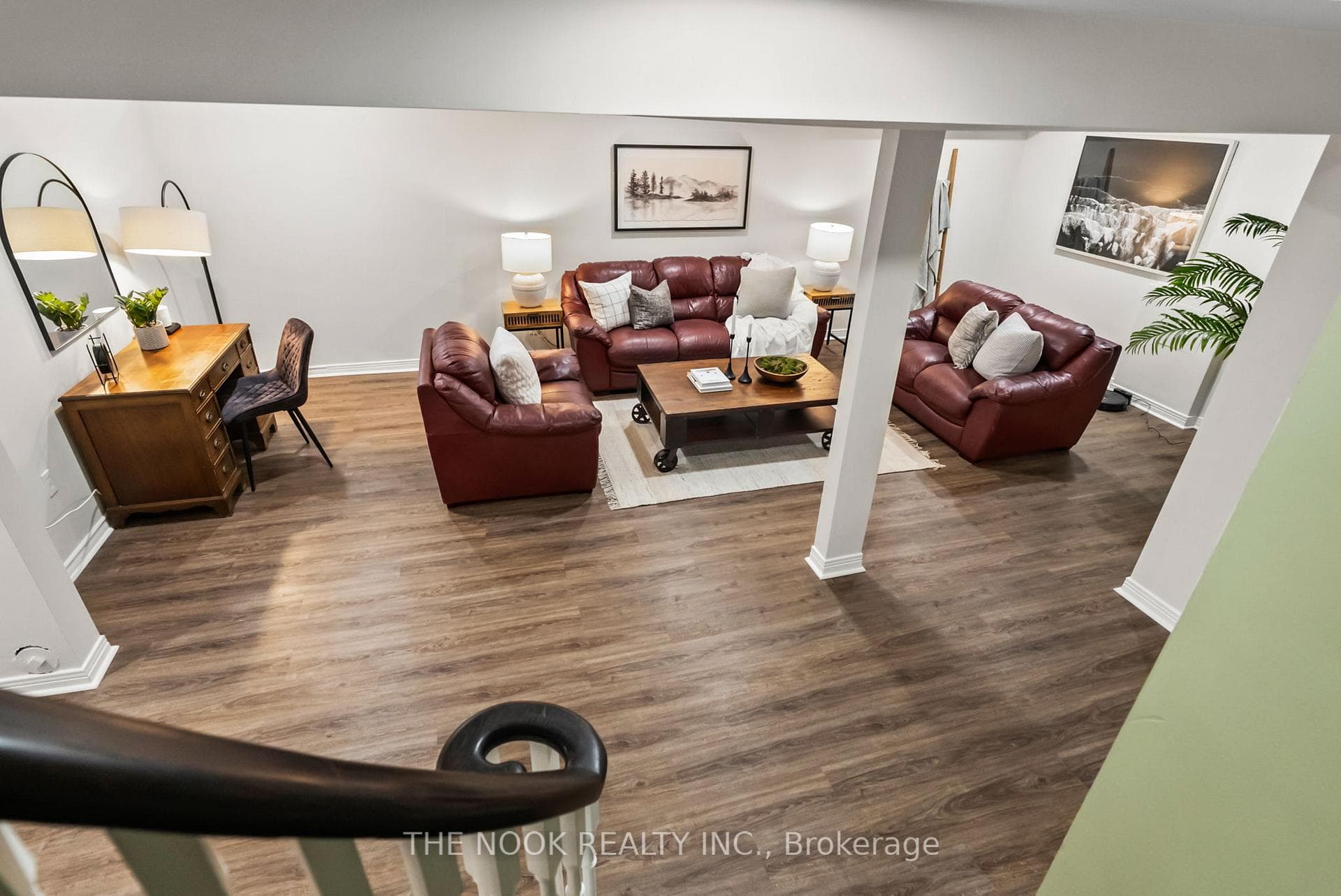 85 Freeland Avenue photo 27