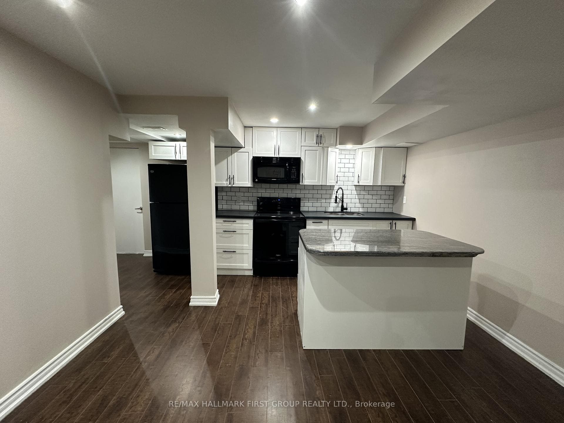 3 Stackstone Road Unit Lower photo 4