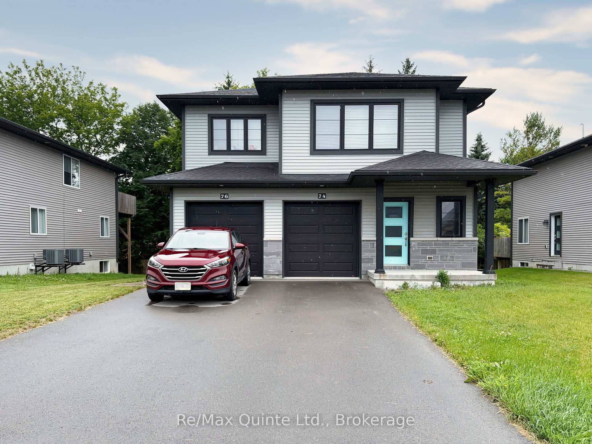 76 Ridgeway Place photo 1