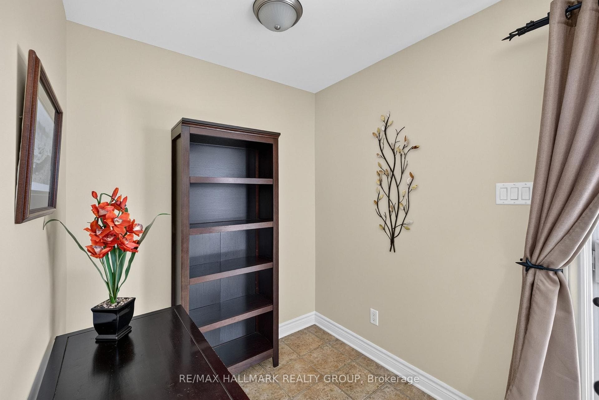 581 Lakeridge Drive Unit 16 photo 24