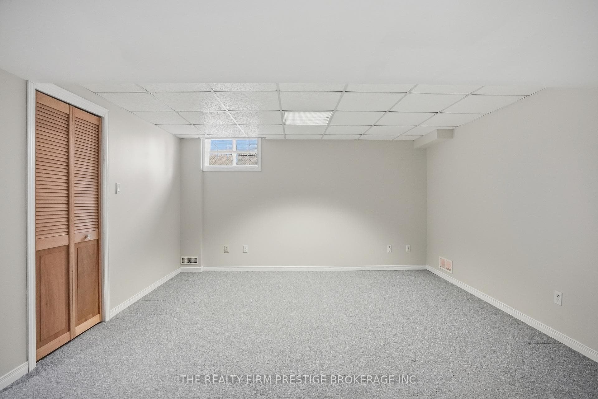 277 Fleming Drive photo 17