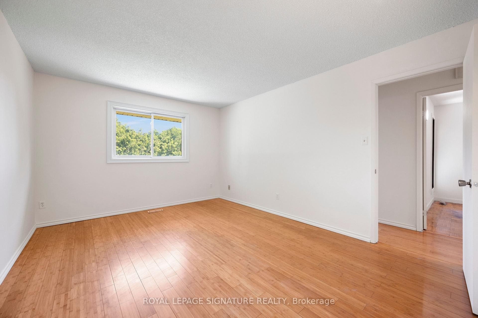 Bedroom 1 2 pc ensuite. - Bamboo Floor