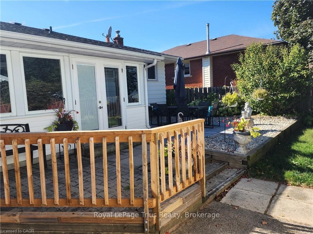 130 Balmoral Drive photo 27