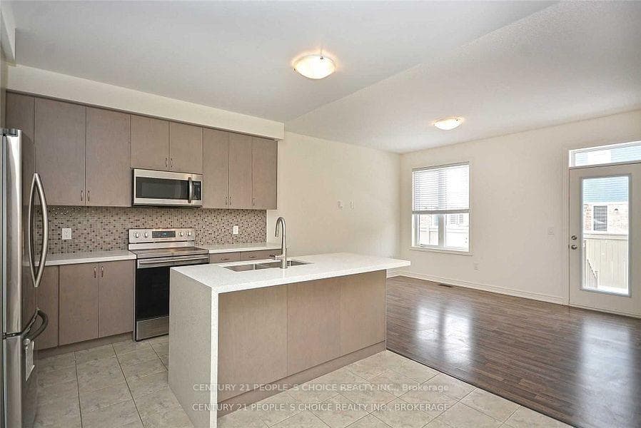 66 Holbrook Court photo 6