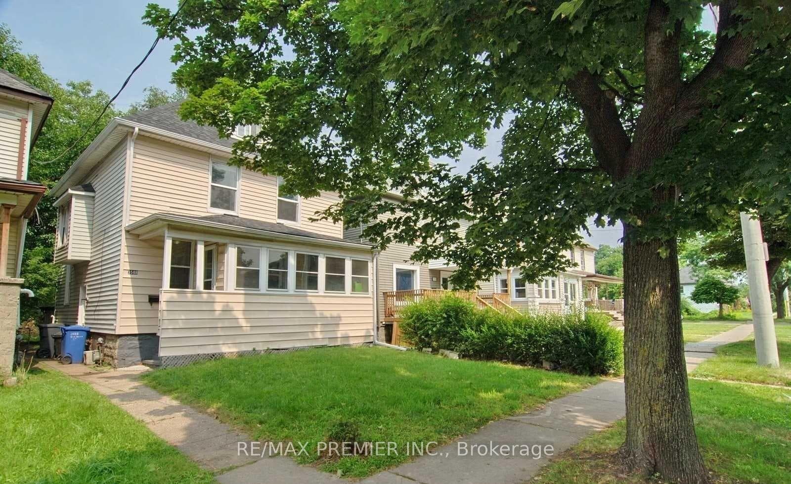 3588 Sandwich Street photo 1