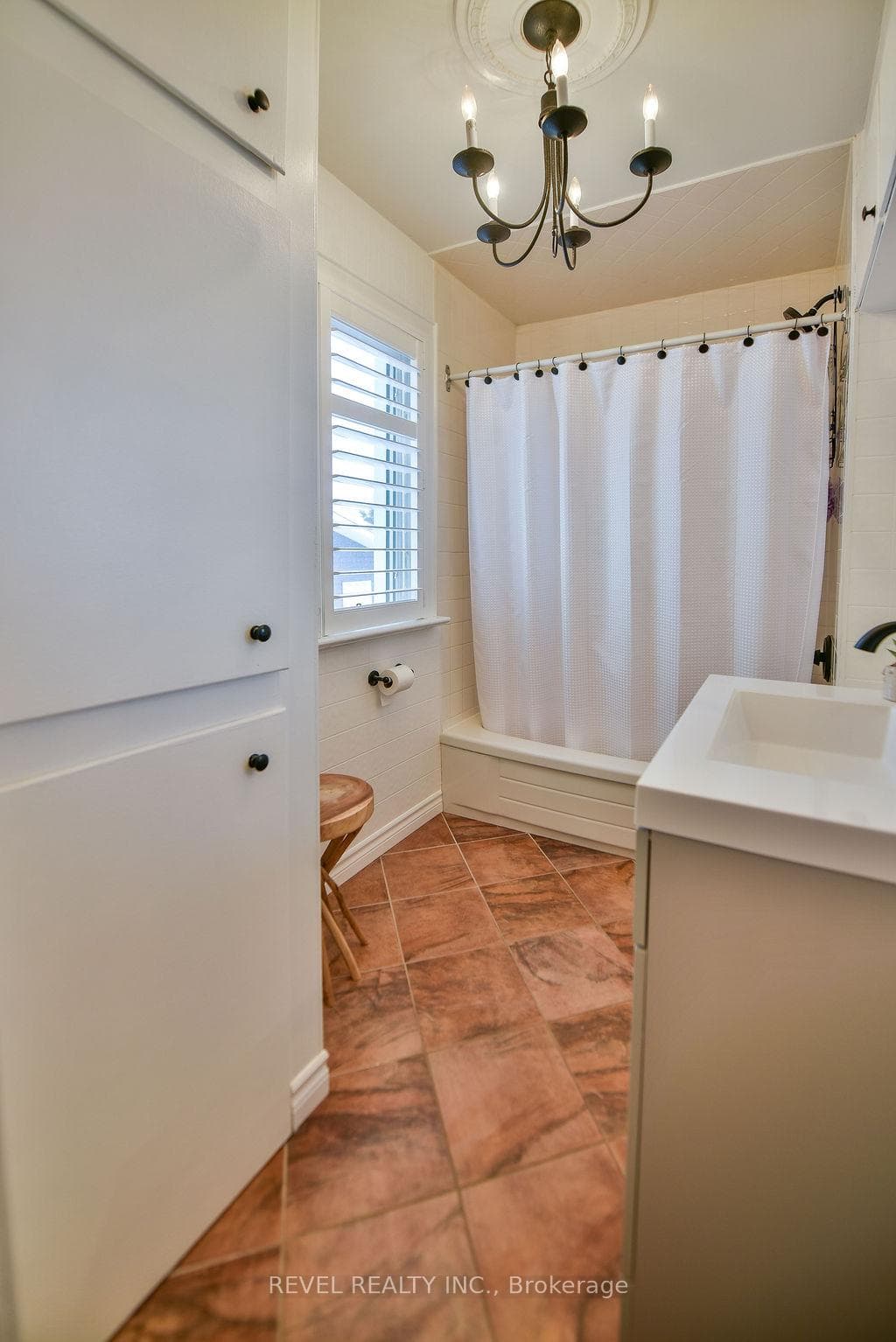 277 Tamarack Street photo 22