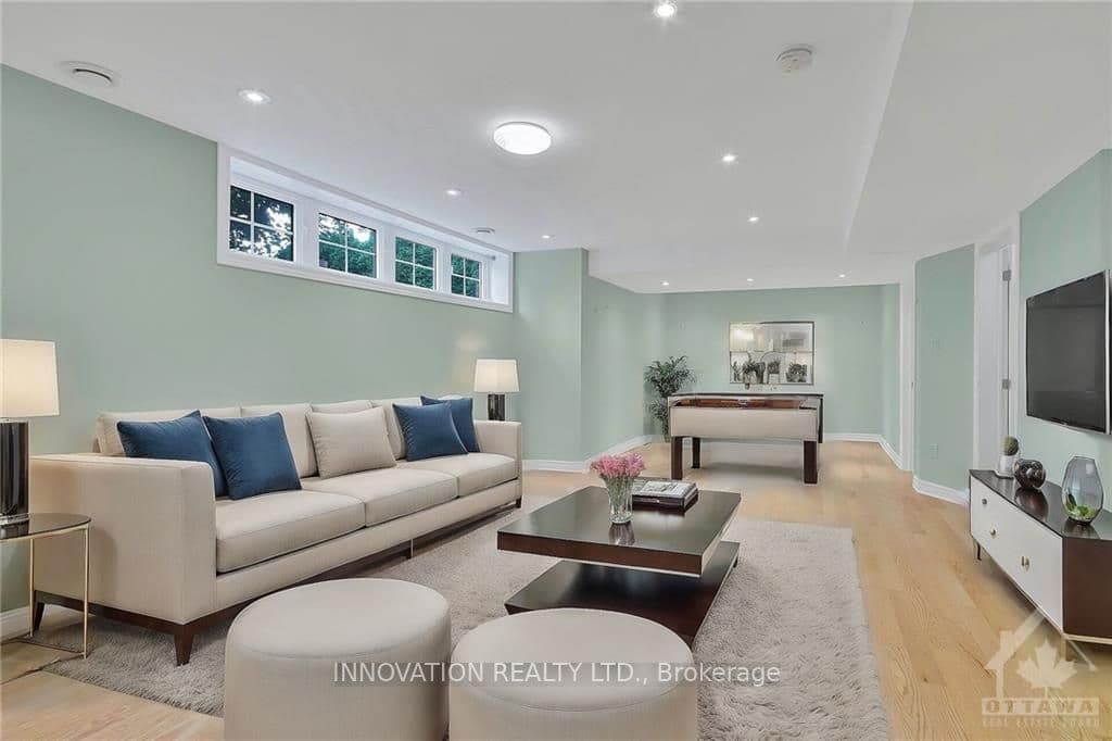 8 VEZINA Place photo 26