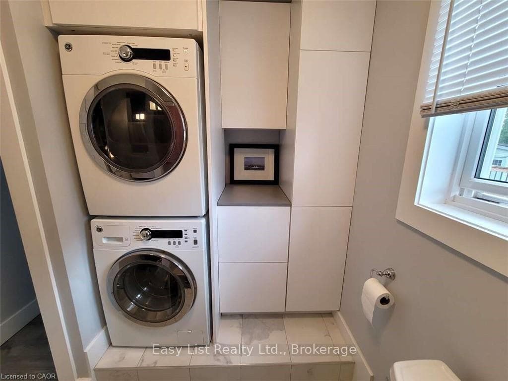 757 QUEBEC Street photo 11