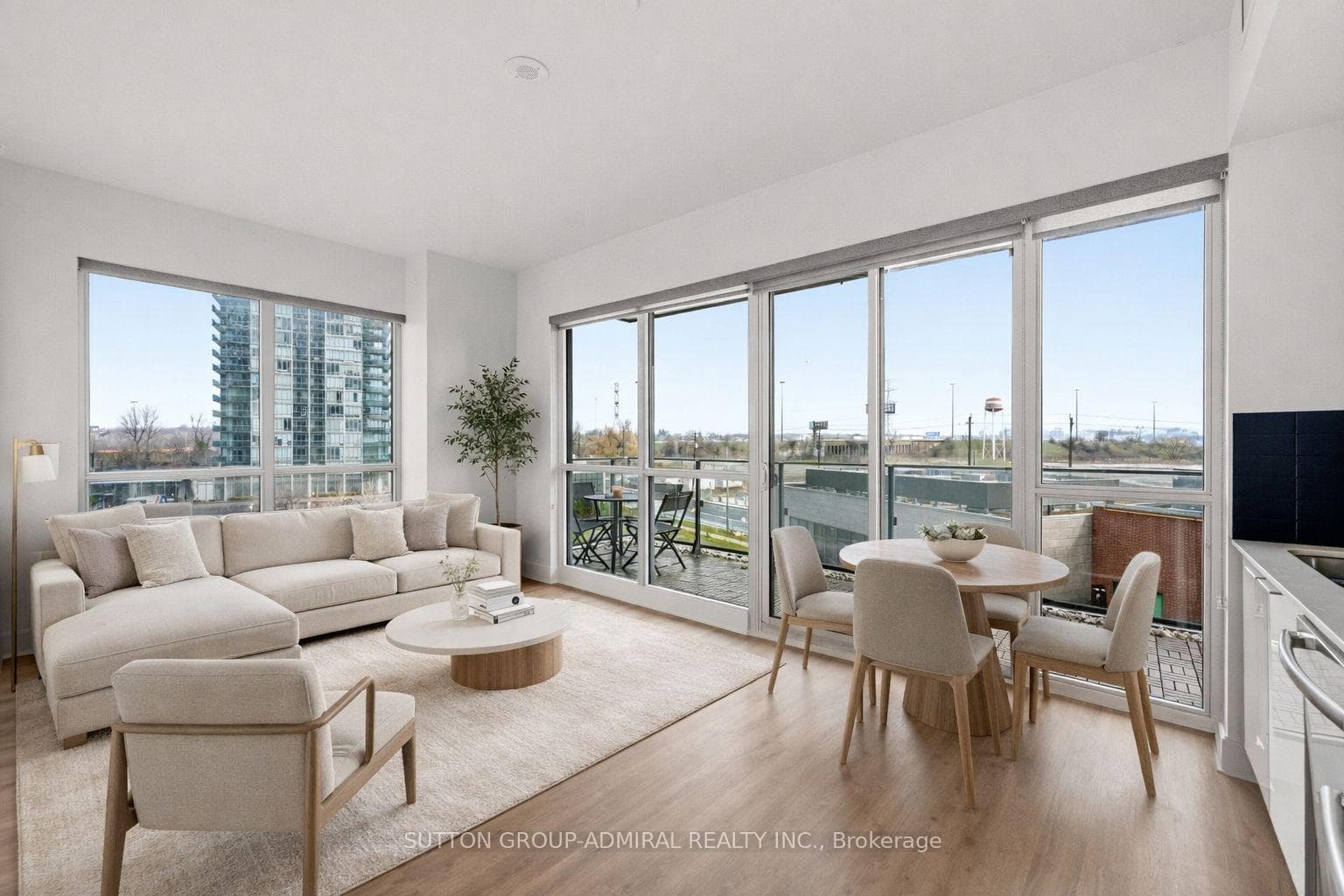 10 Park Lawn Road Unit 625 photo 1