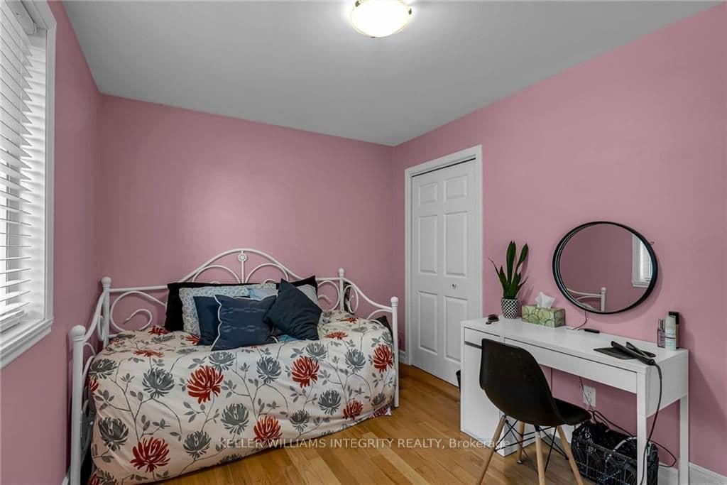 26 WELLINGTON Street photo 14