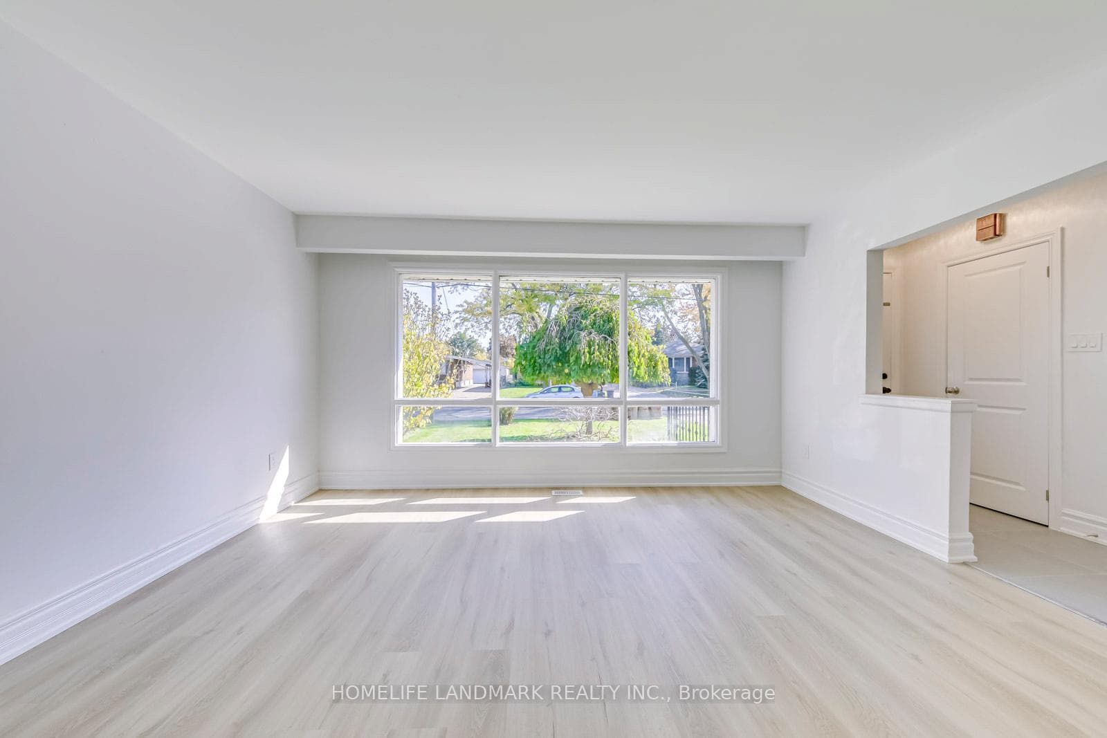 146 Manning Avenue photo 4