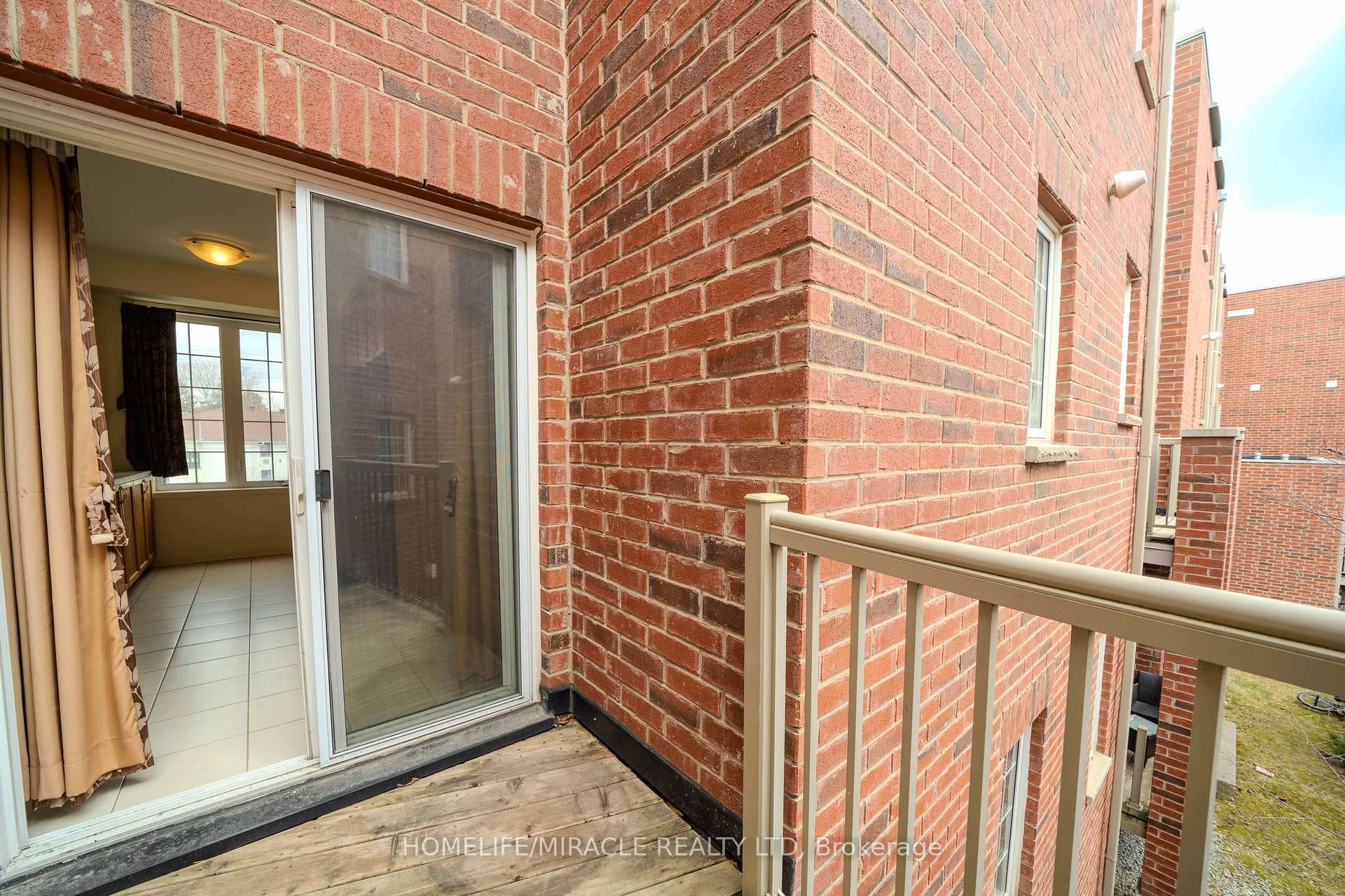 407 BEECHGROVE Drive Unit 56 photo 23