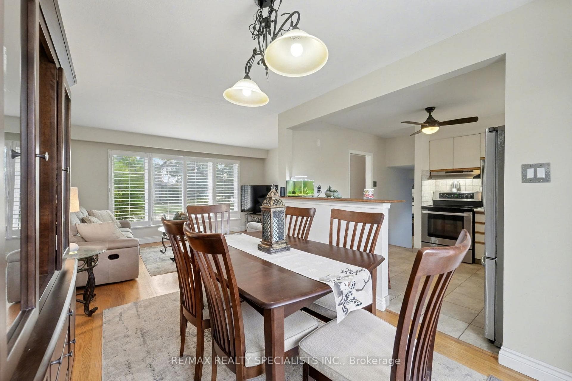 2 Chesterfield Road photo 8